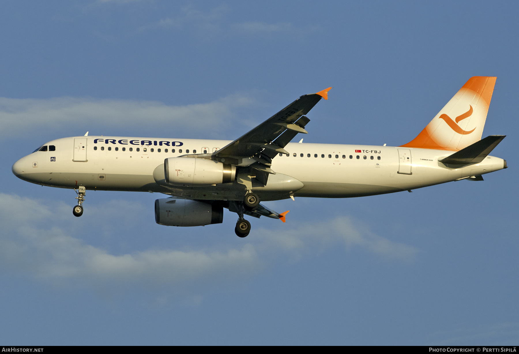 Aircraft Photo of TC-FBJ | Airbus A320-232 | Freebird Airlines | AirHistory.net #340017