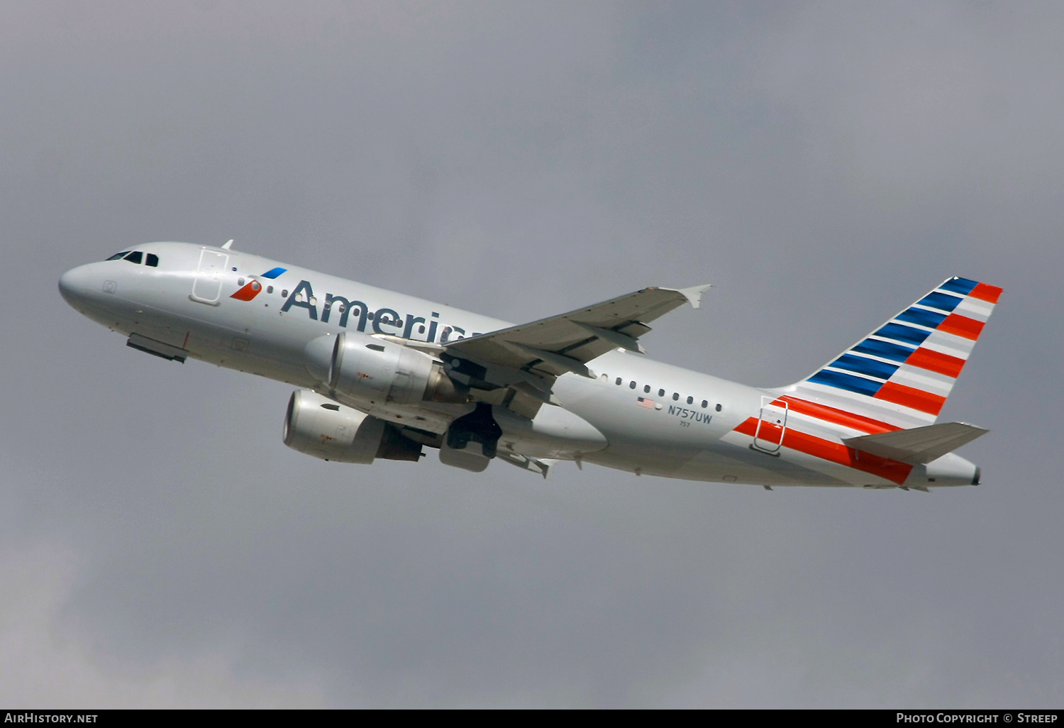 Aircraft Photo of N757UW | Airbus A319-112 | American Airlines | AirHistory.net #340023