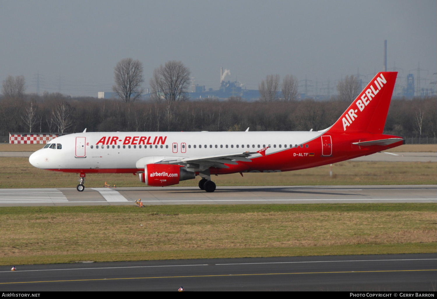 Aircraft Photo of D-ALTF | Airbus A320-214 | Air Berlin | AirHistory.net #340039