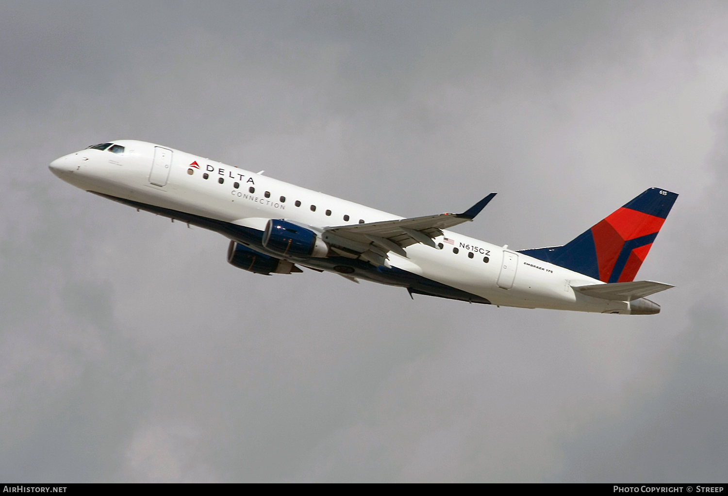 Aircraft Photo of N615CZ | Embraer 175LR (ERJ-170-200LR) | Delta Connection | AirHistory.net #340043