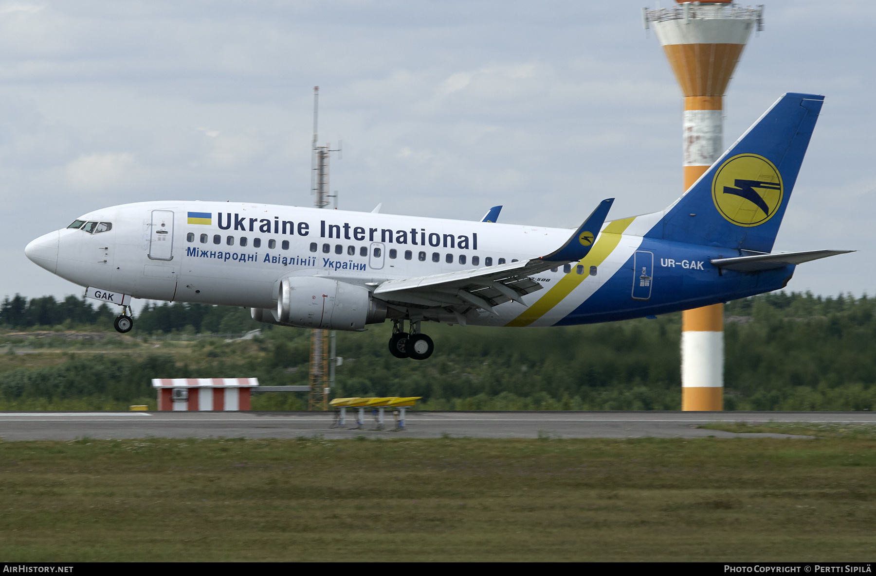 Aircraft Photo of UR-GAK | Boeing 737-5Y0 | Ukraine International Airlines | AirHistory.net #340163