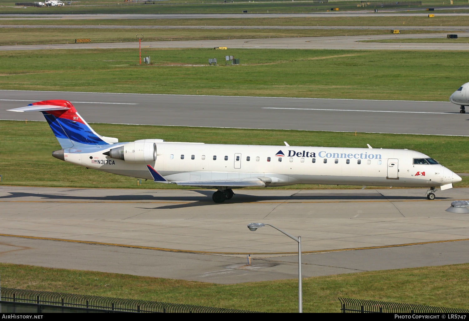 Aircraft Photo of N317CA | Bombardier CRJ-701ER (CL-600-2C10) | Delta Connection | AirHistory.net #340219