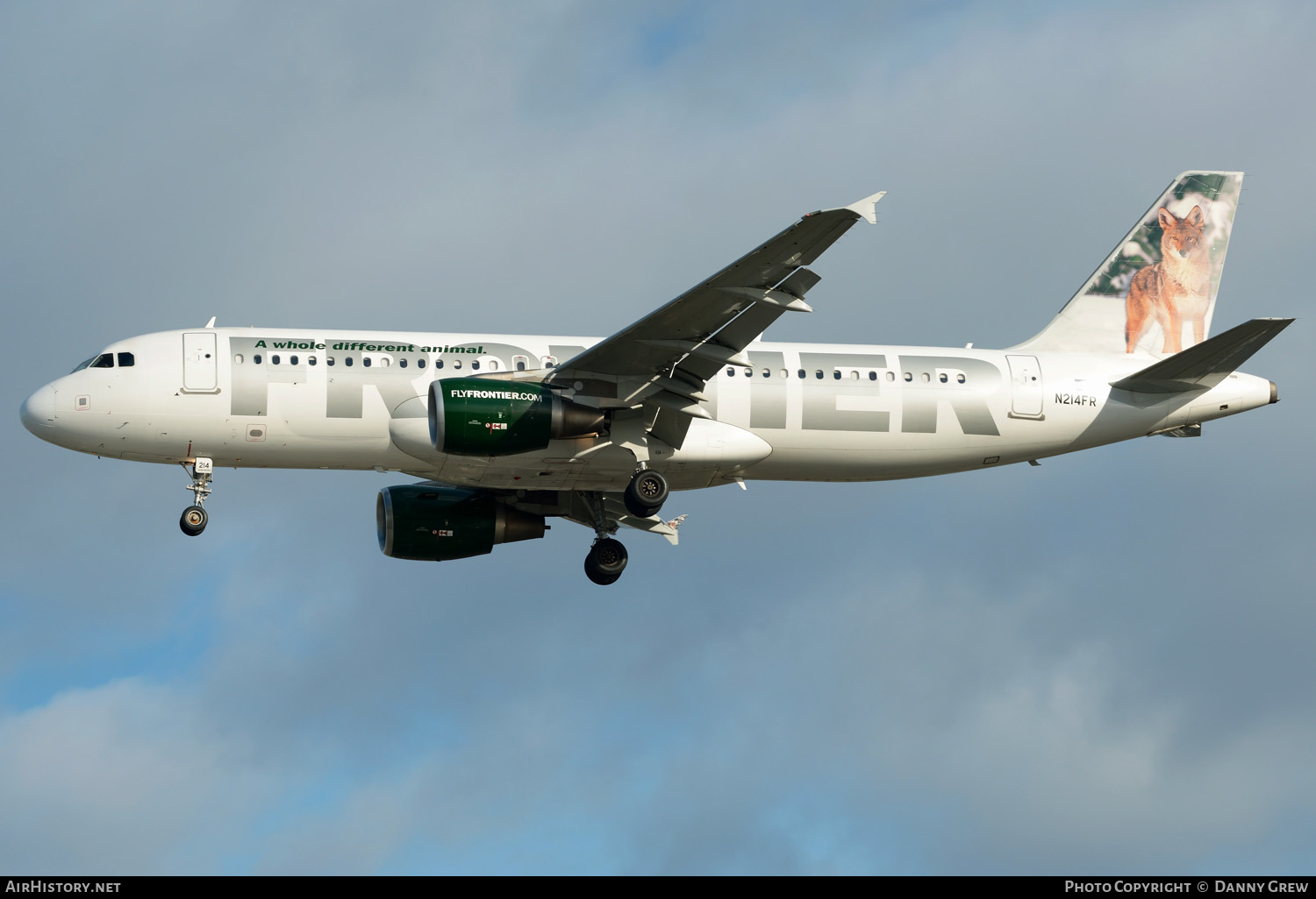 Aircraft Photo of N214FR | Airbus A320-214 | Frontier Airlines | AirHistory.net #340263