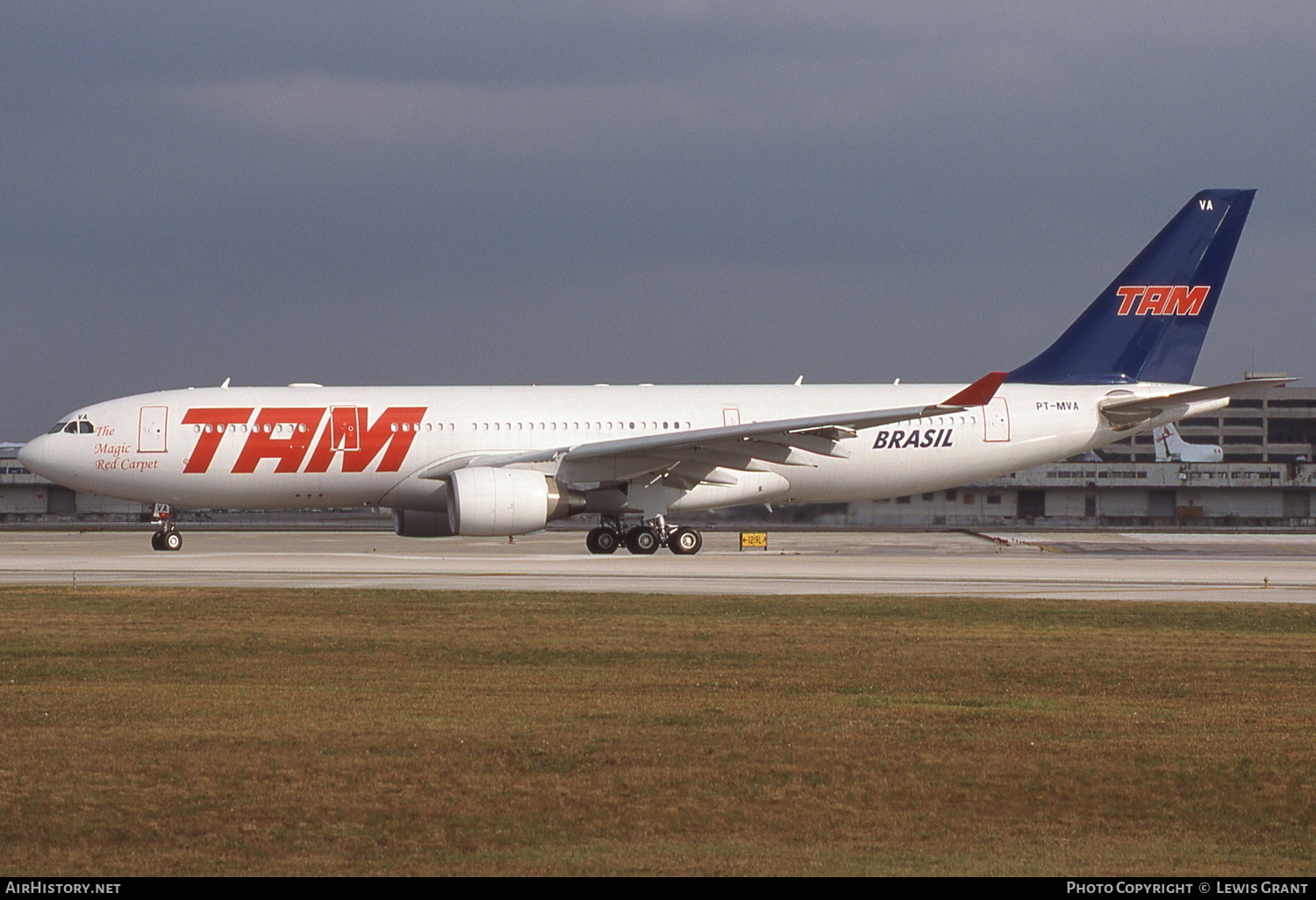 Aircraft Photo of PT-MVA | Airbus A330-223 | TAM Linhas Aéreas | AirHistory.net #340329