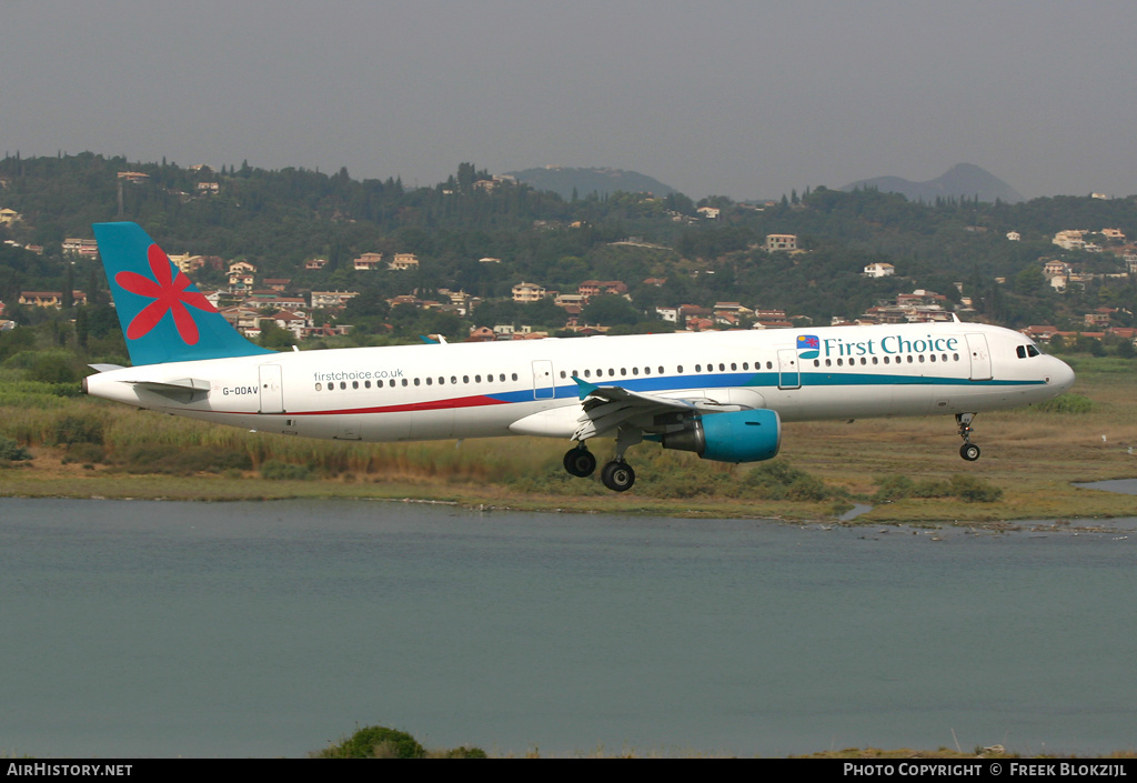 Aircraft Photo of G-OOAV | Airbus A321-211 | First Choice Airways | AirHistory.net #340346