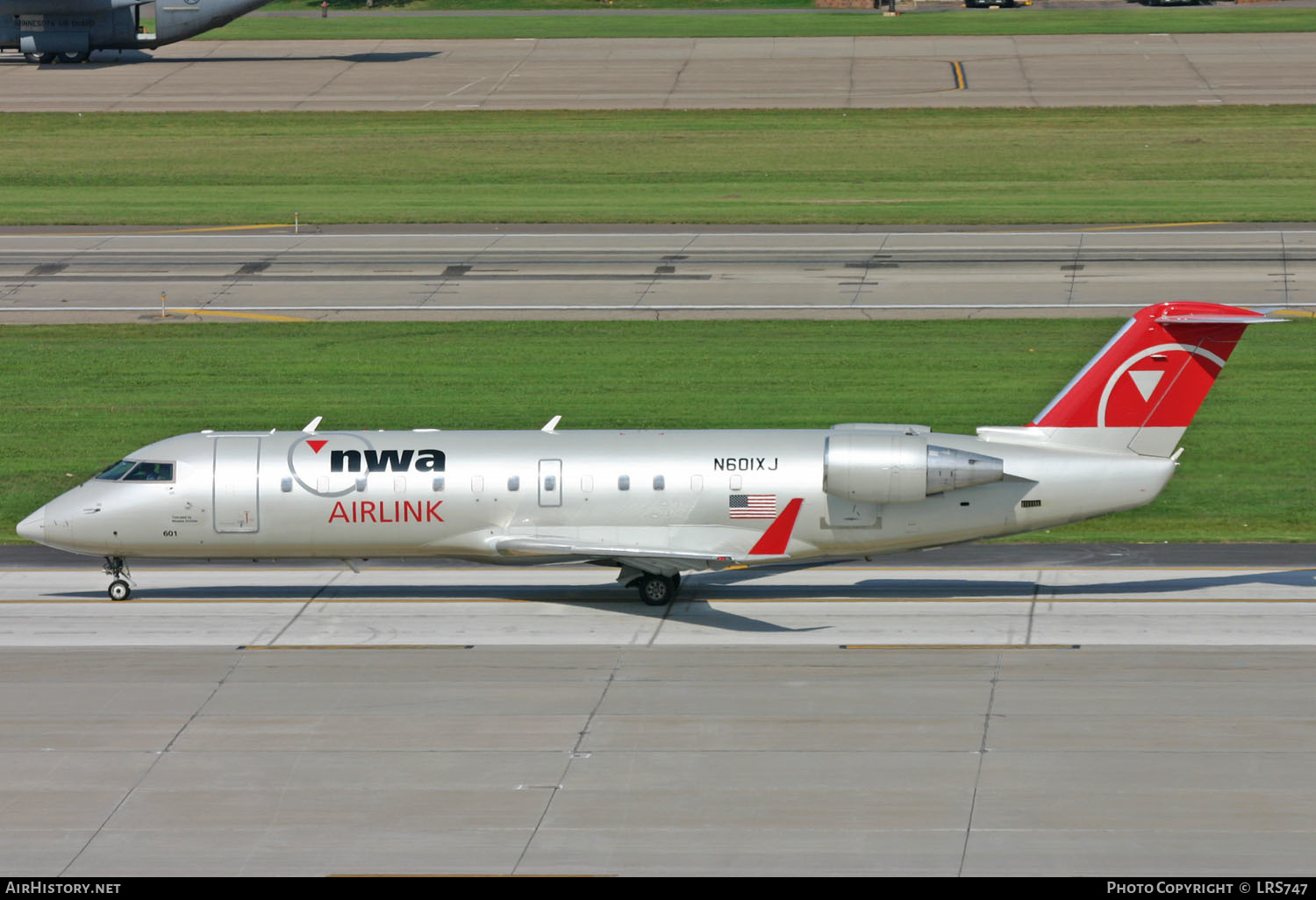 Aircraft Photo of N601XJ | Bombardier CRJ-200LR (CL-600-2B19) | NWA Airlink | AirHistory.net #340381