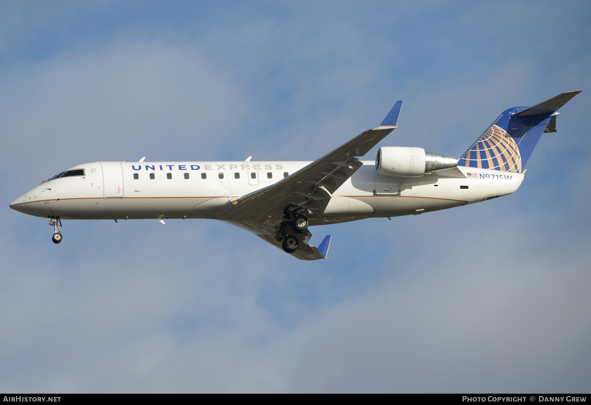 Aircraft Photo of N971SW | Bombardier CRJ-200ER (CL-600-2B19) | United Express | AirHistory.net #340382