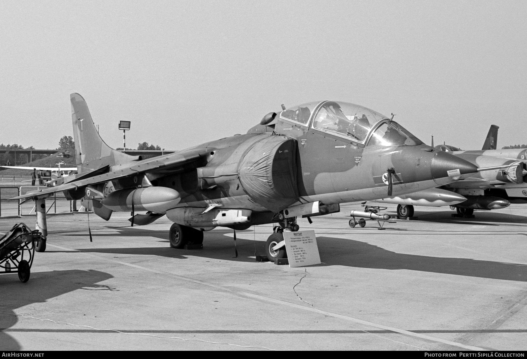 Aircraft Photo of XZ145 | Hawker Siddeley Harrier T4 | UK - Air Force | AirHistory.net #340411