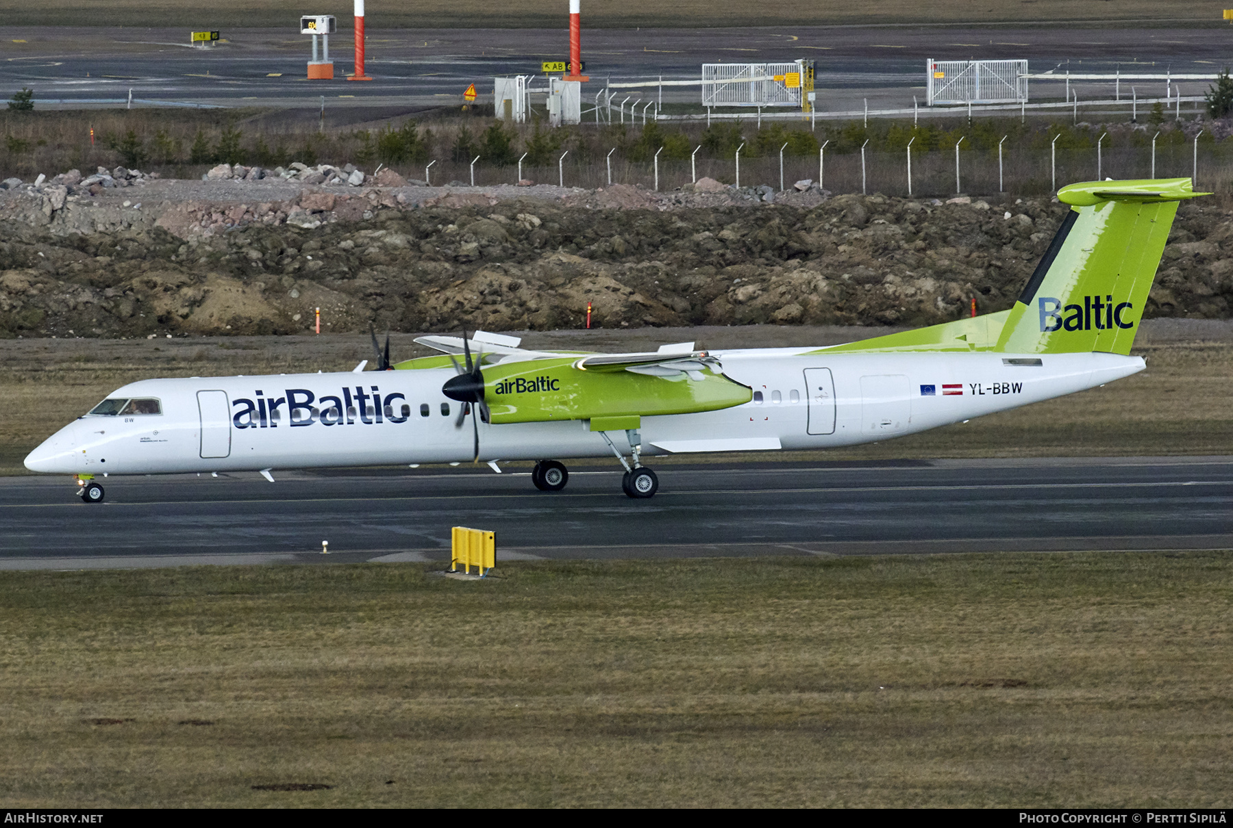 Aircraft Photo of YL-BBW | Bombardier DHC-8-402 Dash 8 | AirBaltic | AirHistory.net #340418