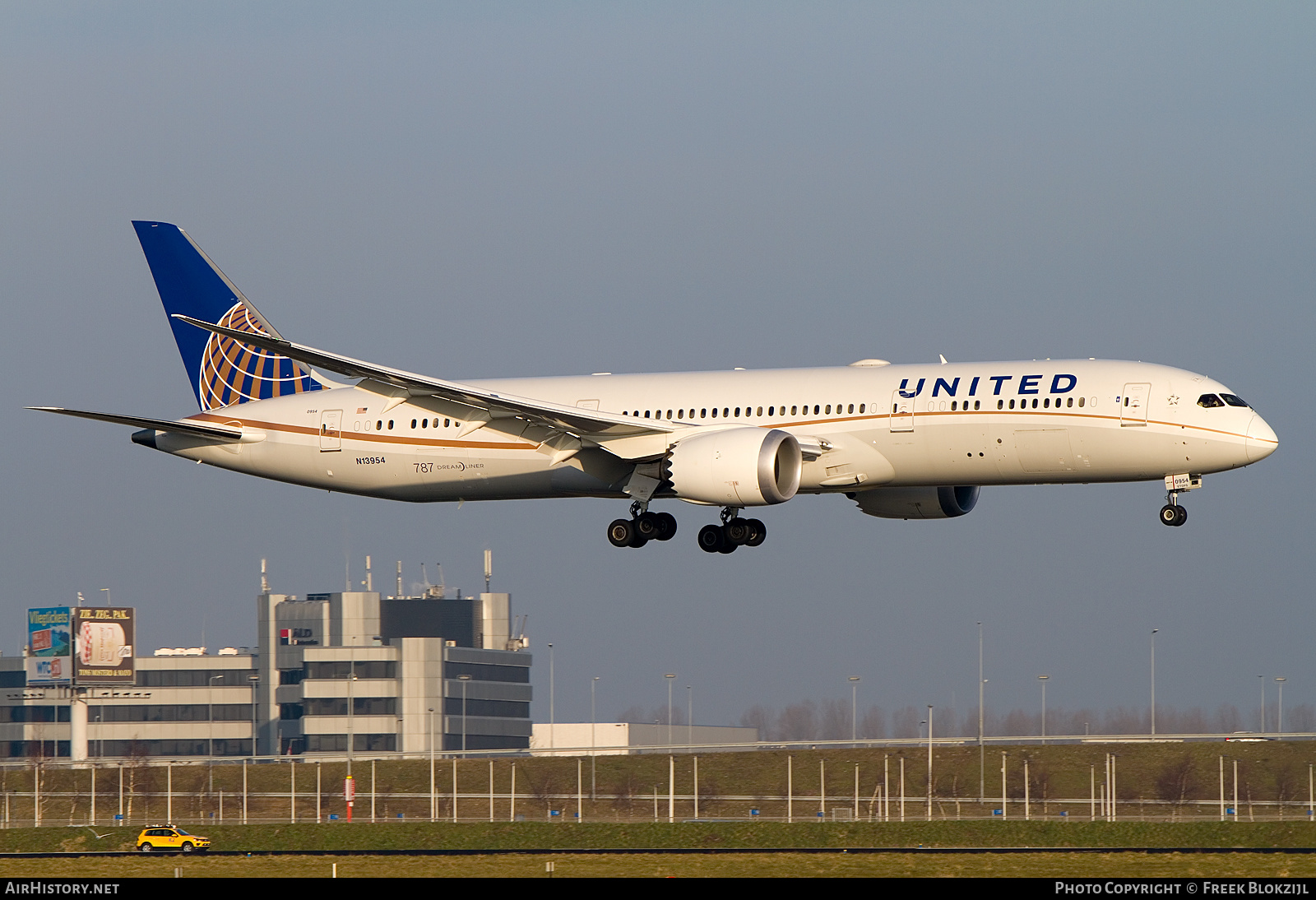 Aircraft Photo of N13954 | Boeing 787-9 Dreamliner | United Airlines | AirHistory.net #340447