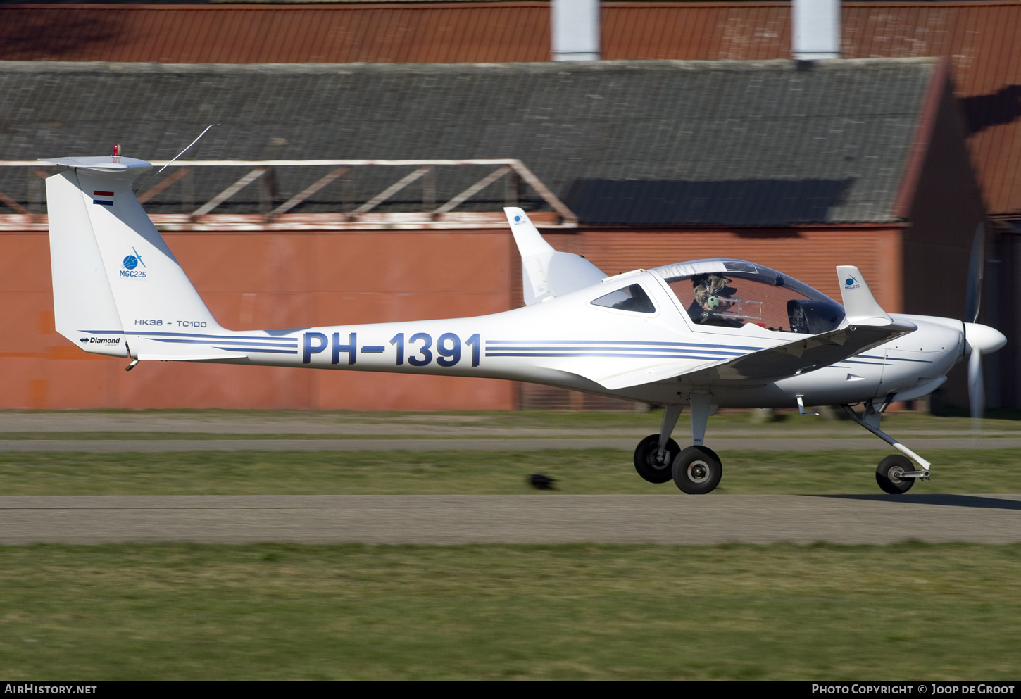 Aircraft Photo of PH-1391 | Diamond HK-36TC Super Dimona | MGC225 - Motor Glider Club 225 | AirHistory.net #340484