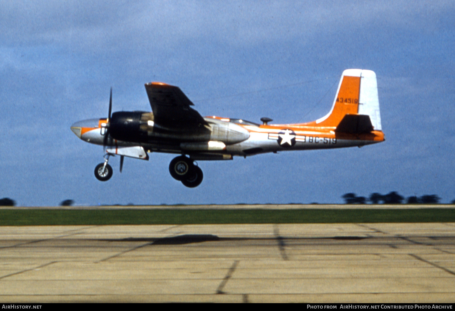 Aircraft Photo of 44-34519 / 434519 | Douglas A-26B Invader | USA - Air Force | AirHistory.net #340604