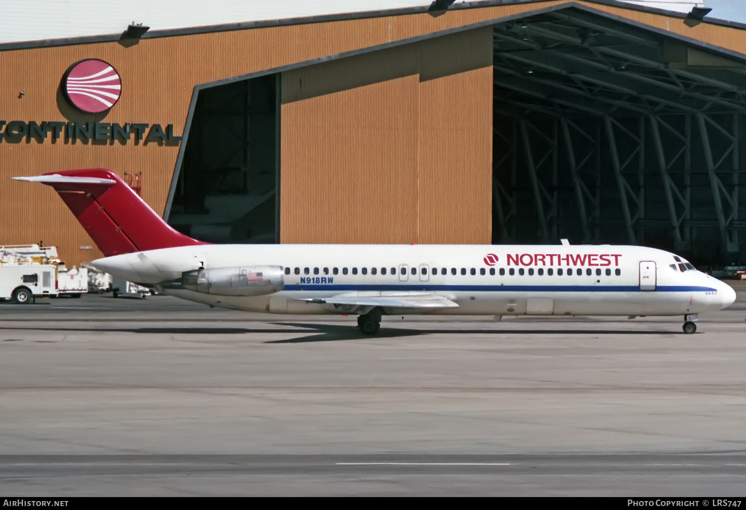 Aircraft Photo of N918RW | McDonnell Douglas DC-9-31 | Northwest Airlines | AirHistory.net #340682