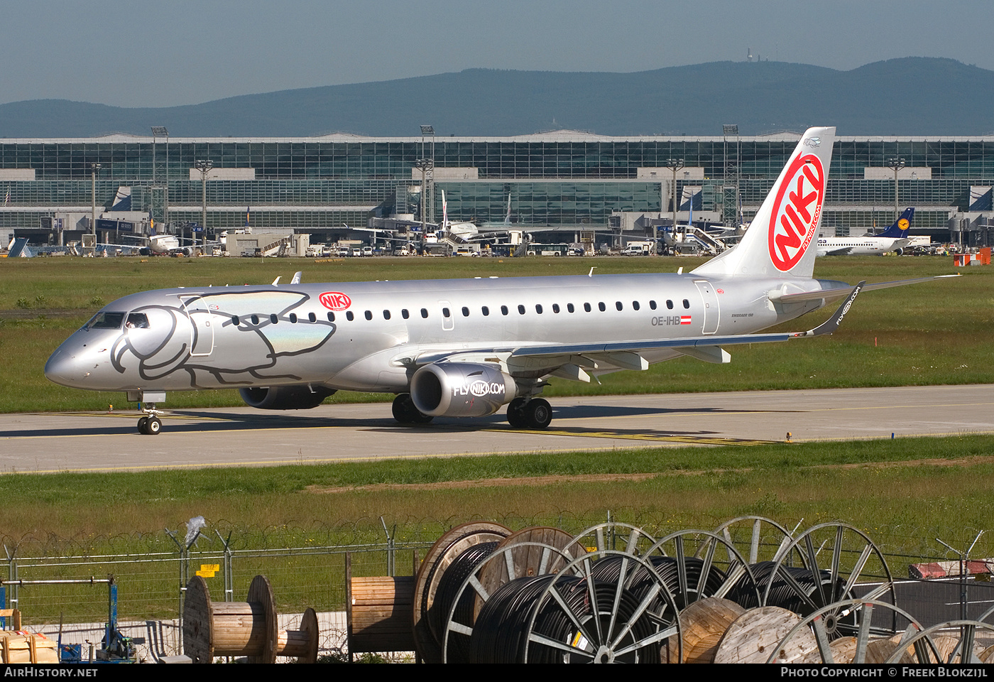 Aircraft Photo of OE-IHB | Embraer 190LR (ERJ-190-100LR) | Niki | AirHistory.net #340738