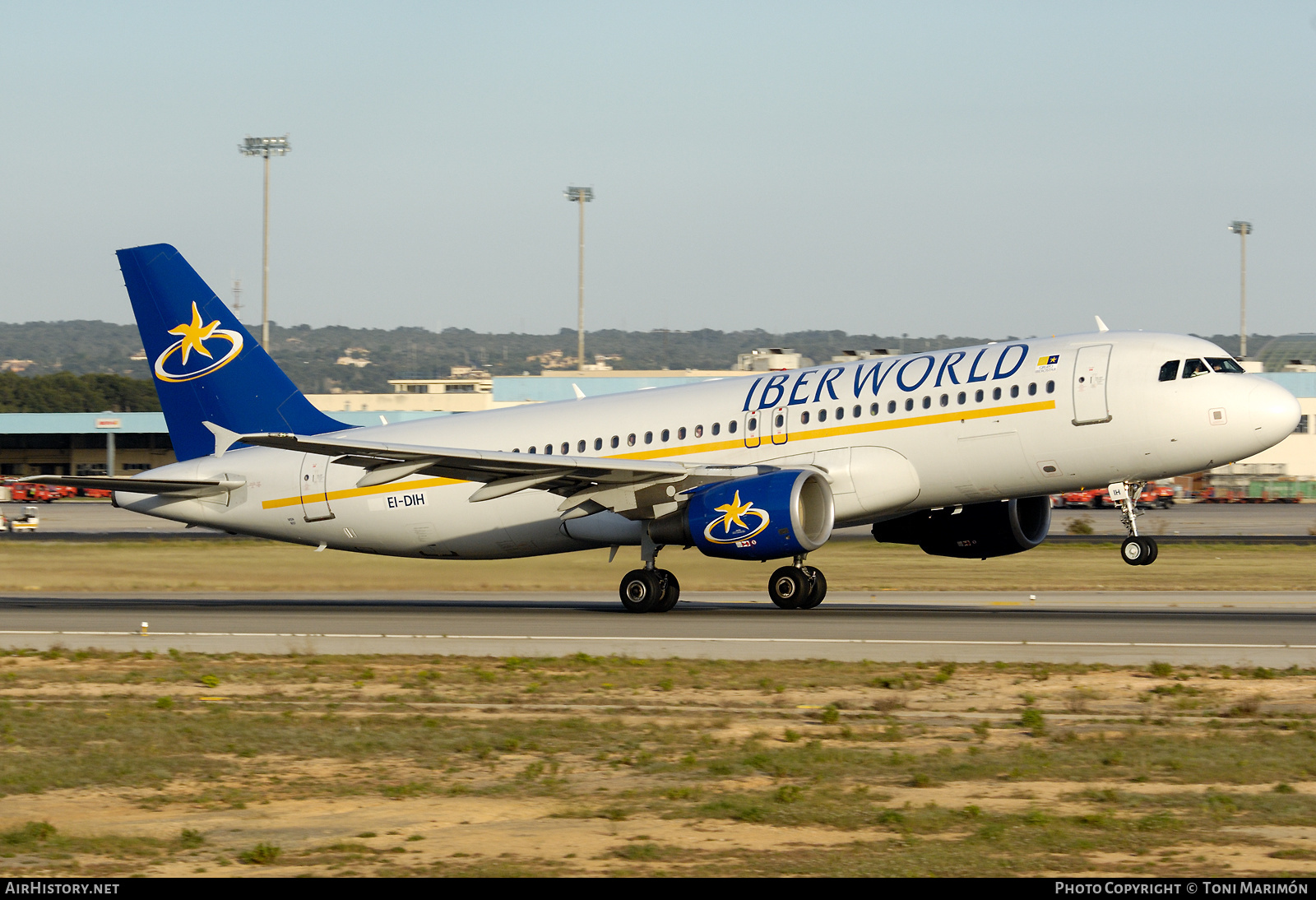 Aircraft Photo of EI-DIH | Airbus A320-214 | Iberworld Airlines | AirHistory.net #340813