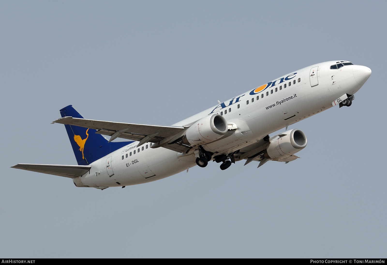 Aircraft Photo of EI-DGL | Boeing 737-46J | Air One | AirHistory.net #340848