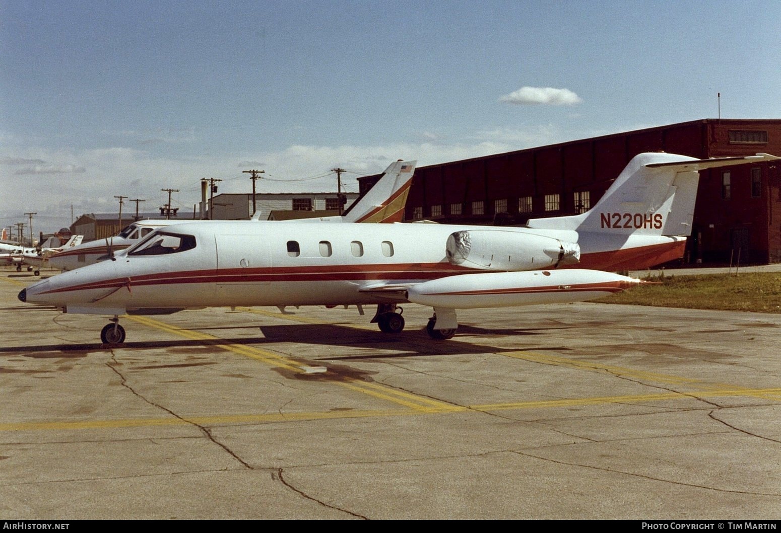Aircraft Photo of N220HS | Gates Learjet 25D | AirHistory.net #340919