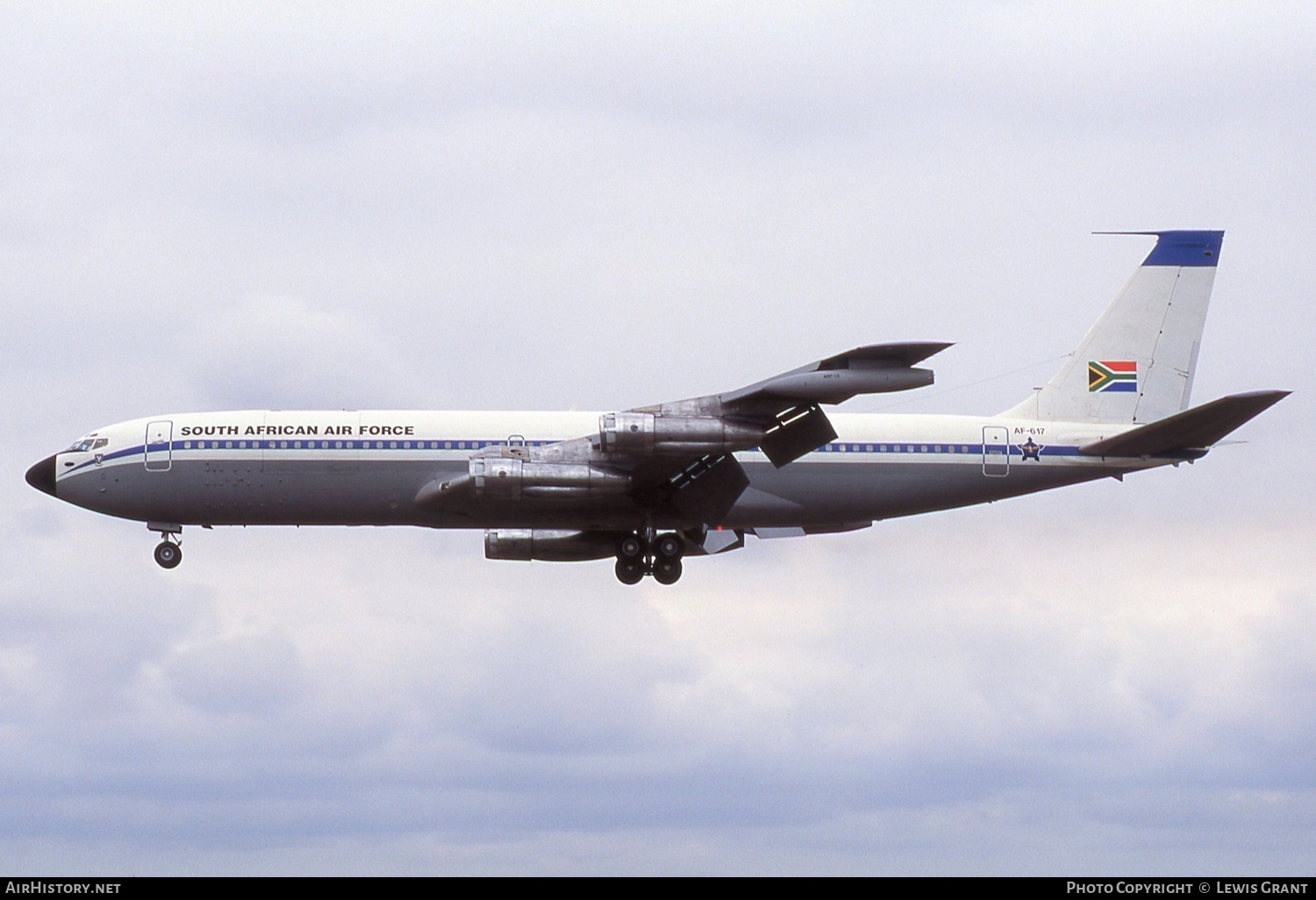 Aircraft Photo of AF-617 | Boeing 707-328C(KC) | South Africa - Air Force | AirHistory.net #340936