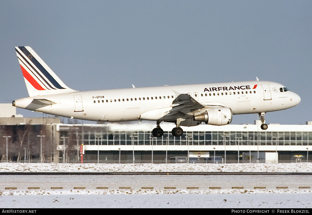 Aircraft Photo of F-GFKM | Airbus A320-211 | Air France | AirHistory.net #340992