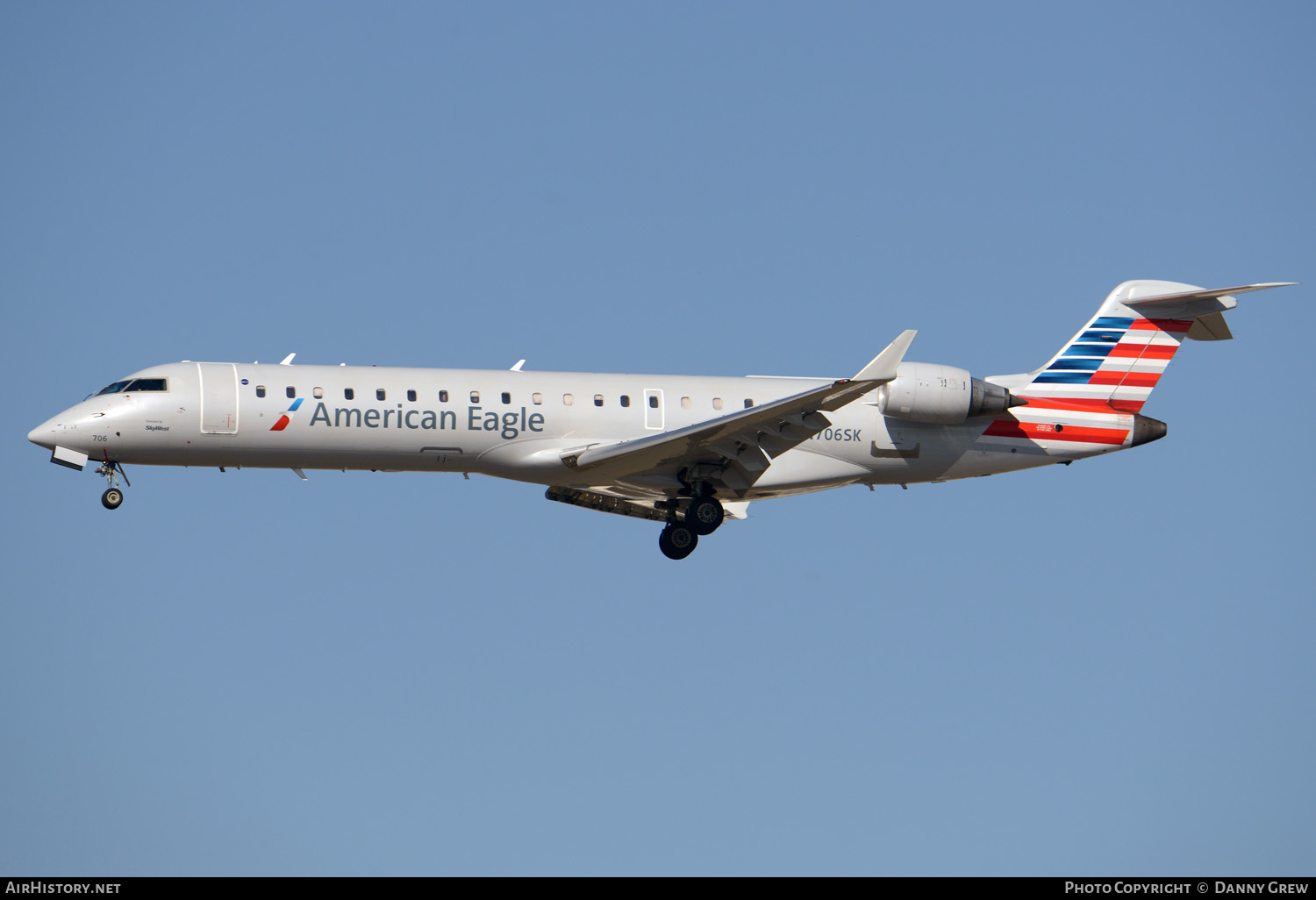Aircraft Photo of N706SK | Bombardier CRJ-701ER (CL-600-2C10) | American Eagle | AirHistory.net #341051