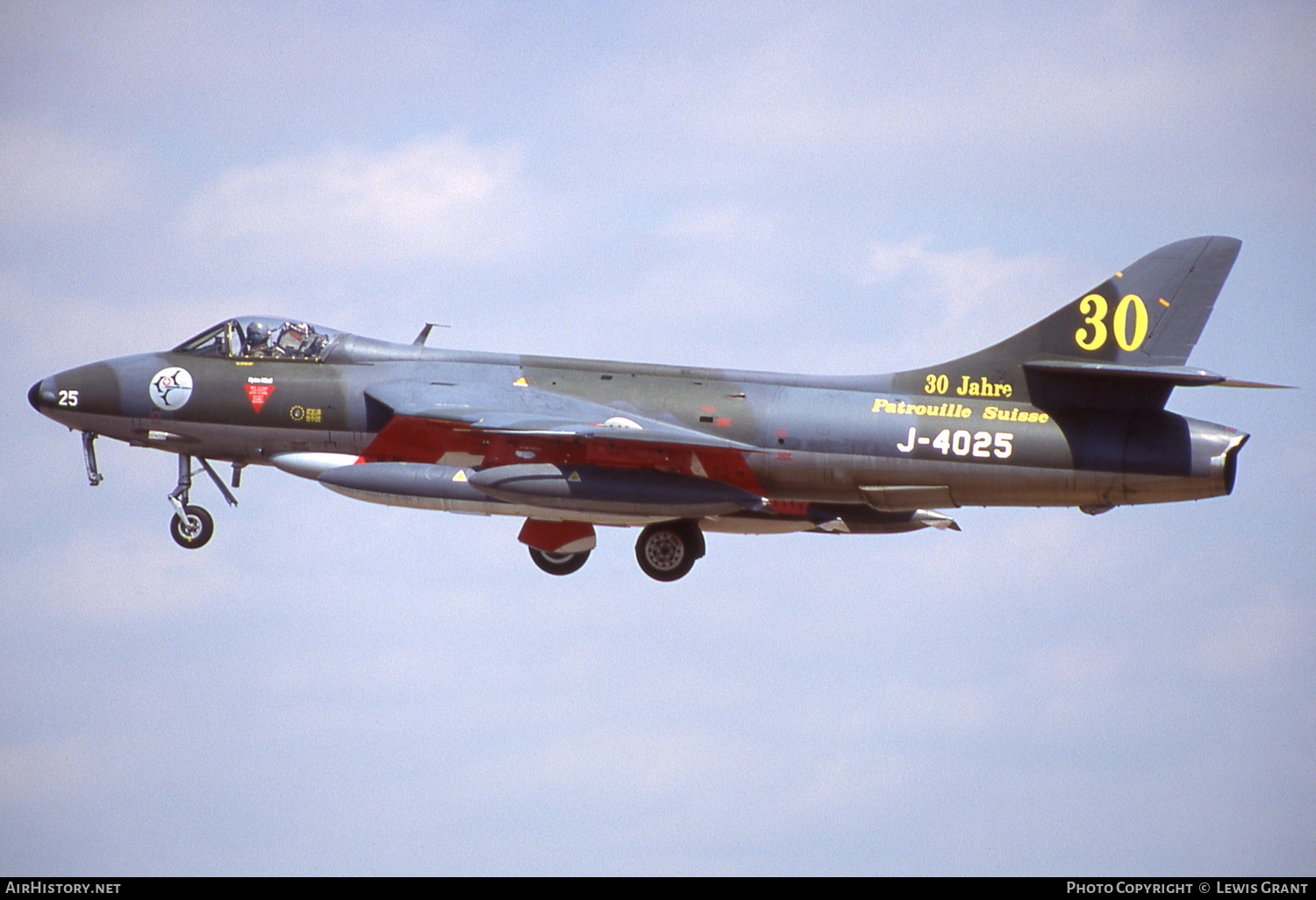 Aircraft Photo of J-4025 | Hawker Hunter F58 | Switzerland - Air Force | AirHistory.net #341058