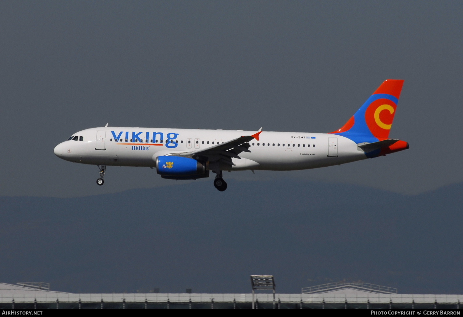 Aircraft Photo of SX-SMT | Airbus A320-231 | Viking Hellas Airlines | AirHistory.net #341086