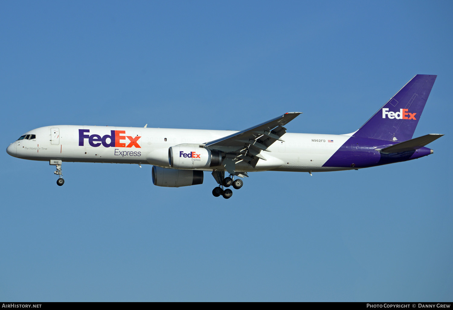 Aircraft Photo of N962FD | Boeing 757-2G5(SF) | FedEx Express - Federal Express | AirHistory.net #341120