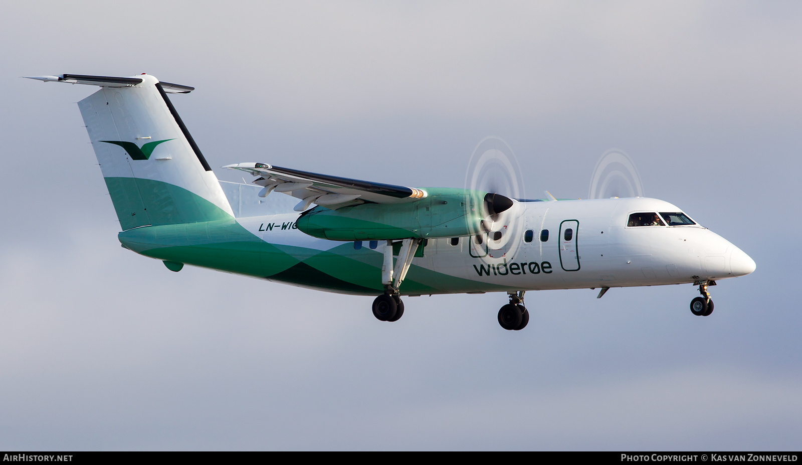 Aircraft Photo of LN-WIG | De Havilland Canada DHC-8-103 Dash 8 | Widerøe | AirHistory.net #341370