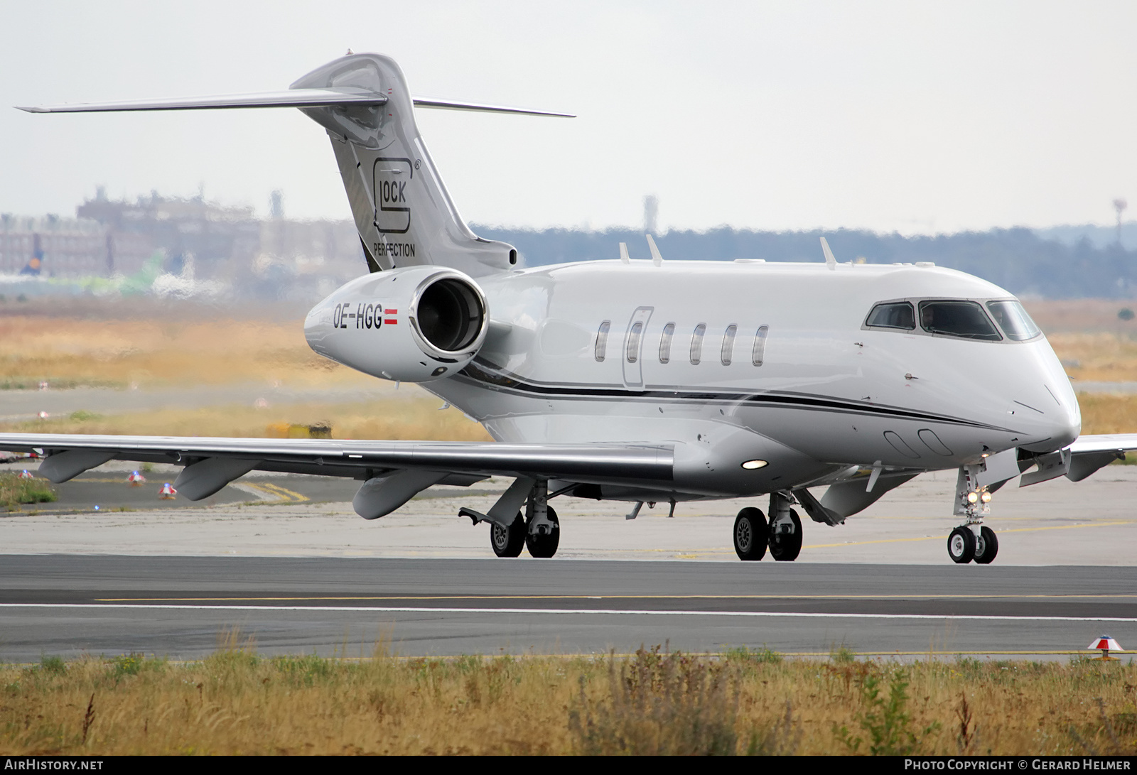 Aircraft Photo of OE-HGG | Bombardier Challenger 350 (BD-100-1A10) | Glock Aviation | AirHistory.net #341387