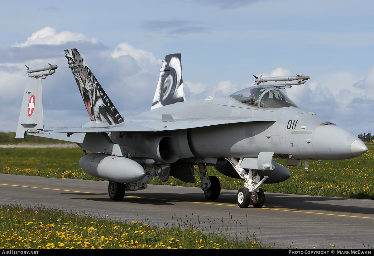 Aircraft Photo of J-5011 | McDonnell Douglas F/A-18C Hornet | Switzerland - Air Force | AirHistory.net #341408