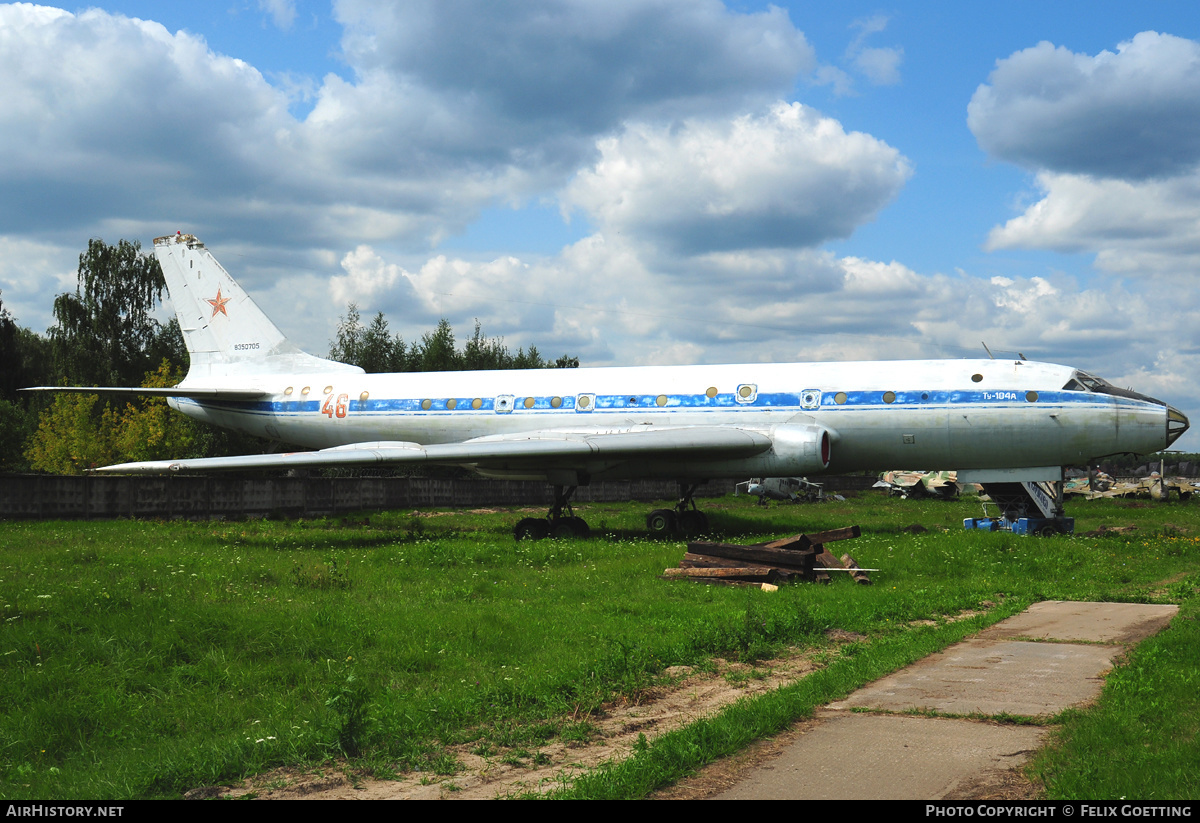 Aircraft Photo of 46 red | Tupolev Tu-104AK | Soviet Union - Air Force | AirHistory.net #341475
