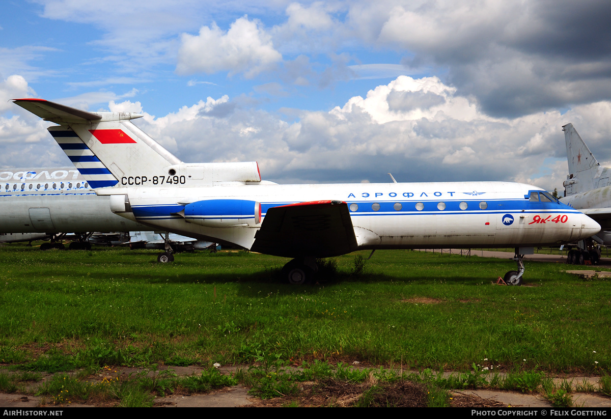 Aircraft Photo of CCCP-87490 | Yakovlev Yak-40K | Aeroflot | AirHistory.net #341477