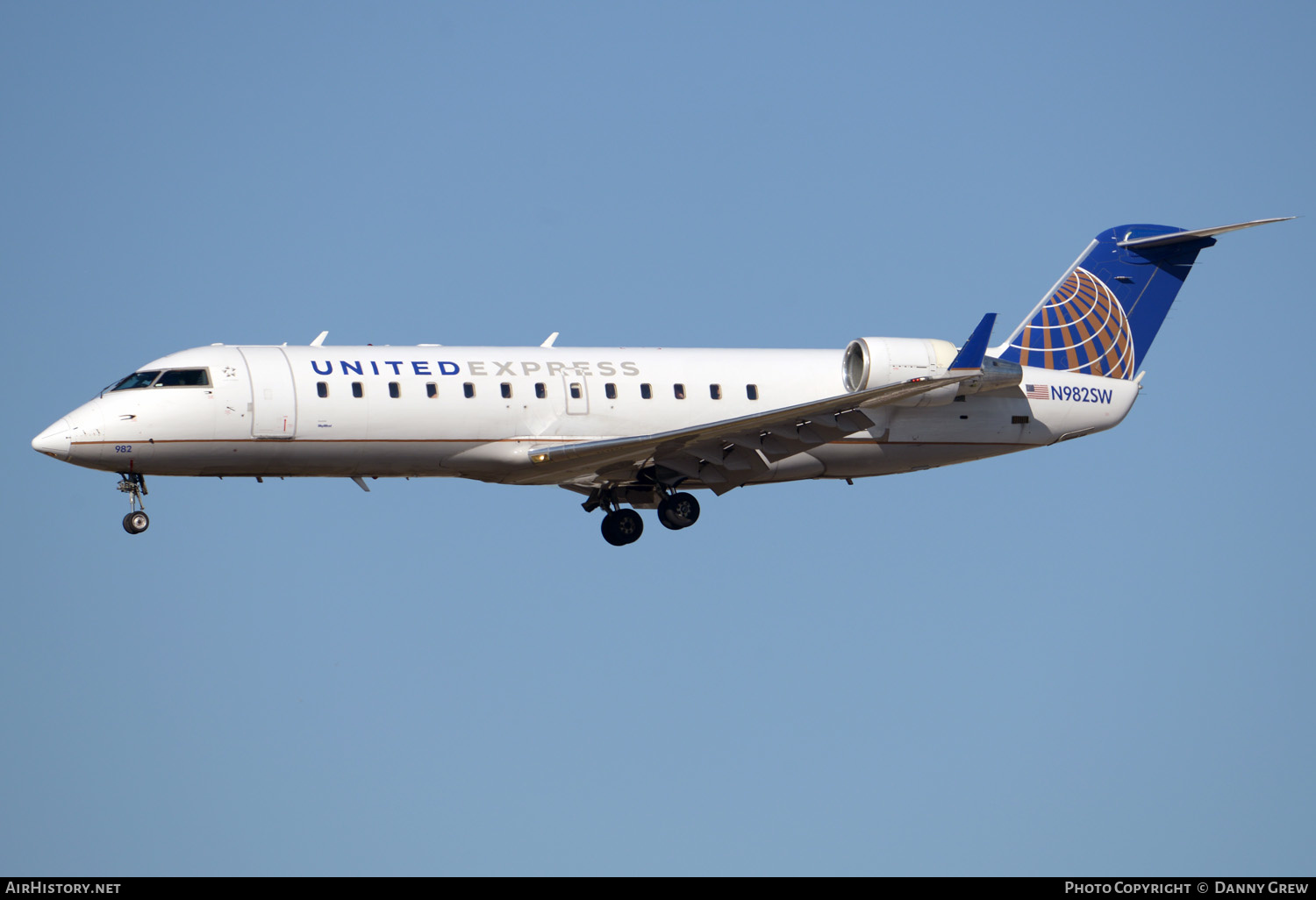 Aircraft Photo of N982SW | Bombardier CRJ-200ER (CL-600-2B19) | United Express | AirHistory.net #341487