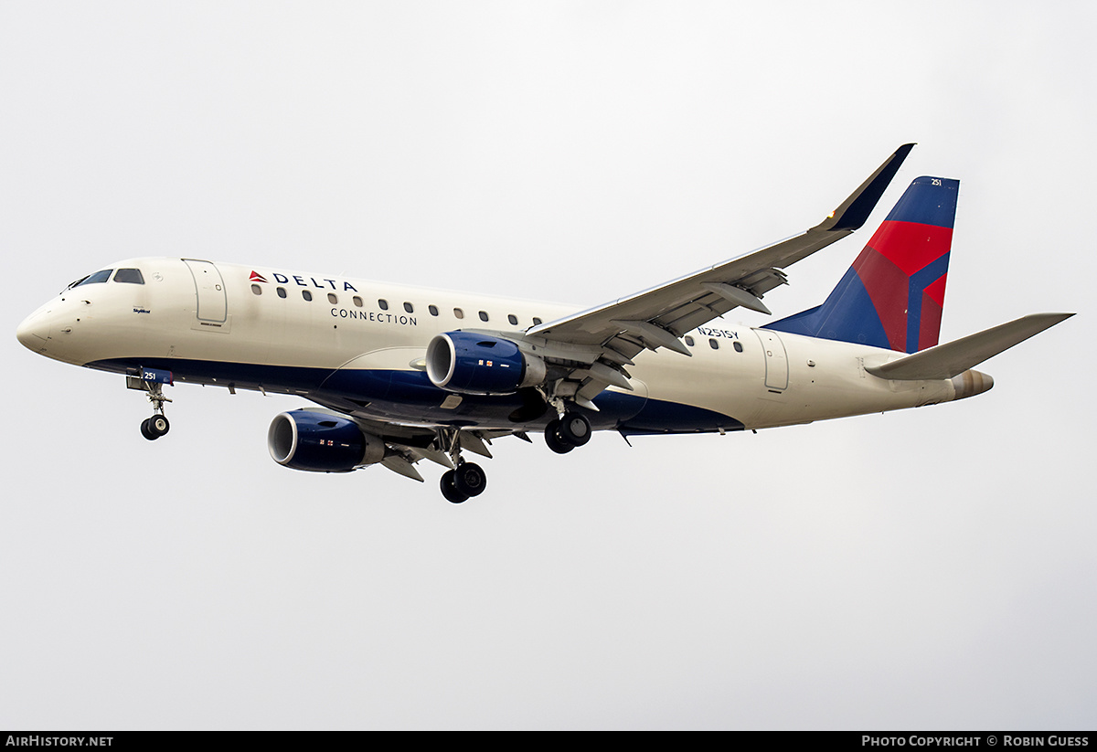 Aircraft Photo of N251SY | Embraer 175LR (ERJ-170-200LR) | Delta Connection | AirHistory.net #341514