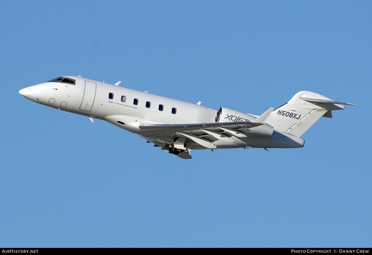 Aircraft Photo of N508XJ | Bombardier Challenger 300 (BD-100-1A10) | XOJet | AirHistory.net #341642