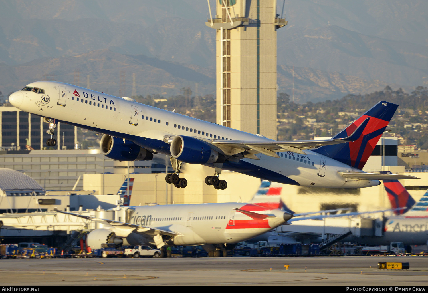 Aircraft Photo of N709TW | Boeing 757-2Q8 | Delta Air Lines | AirHistory.net #341699