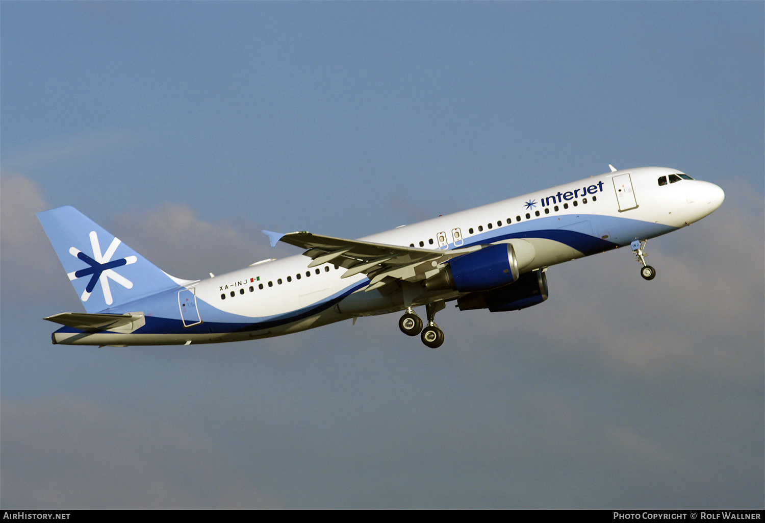 Aircraft Photo of XA-INJ | Airbus A320-214 | Interjet | AirHistory.net #341742