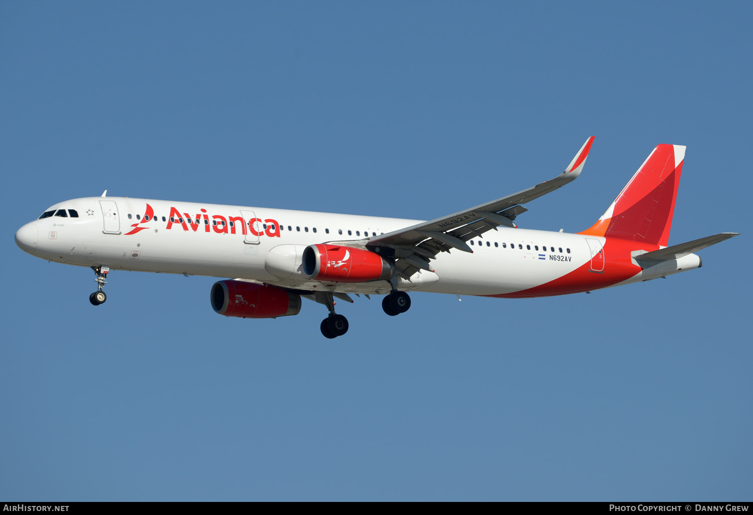 Aircraft Photo of N692AV | Airbus A321-231 | Avianca | AirHistory.net #341839