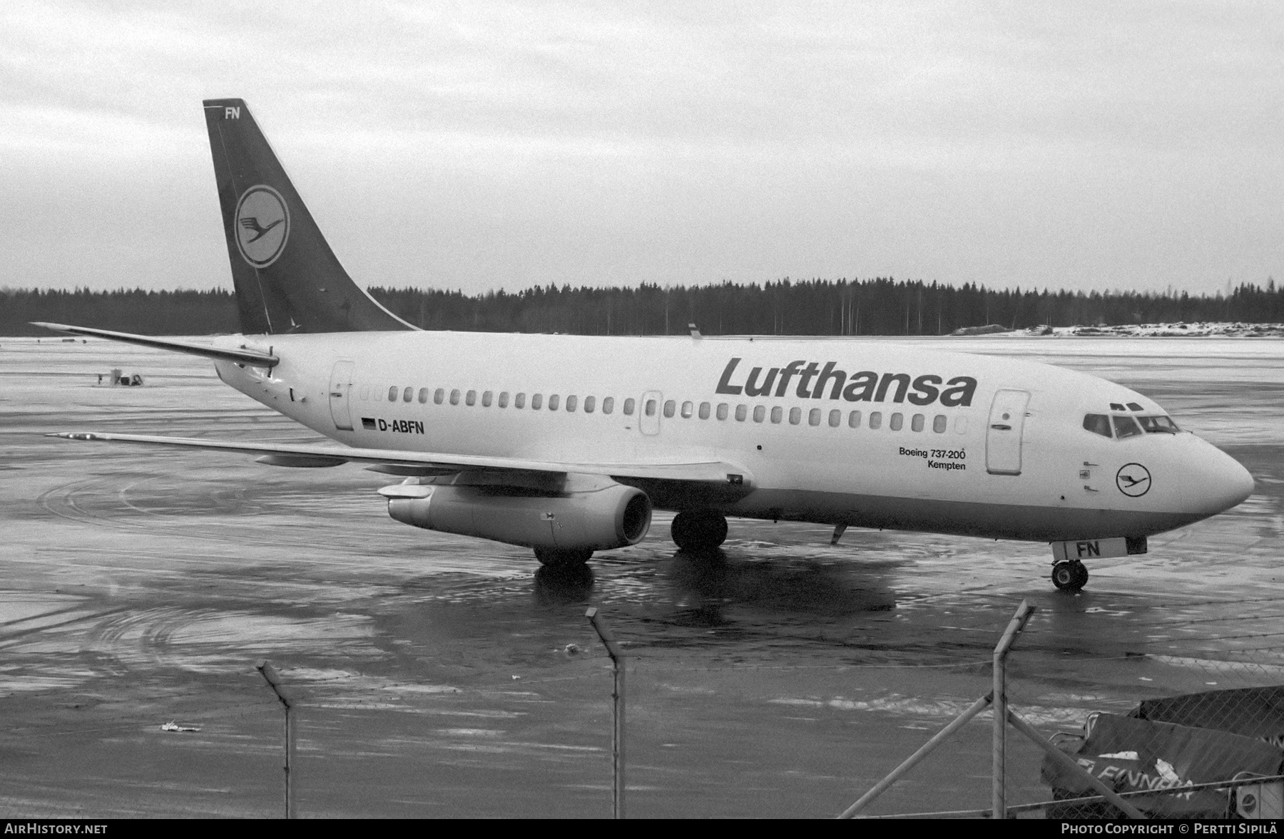 Aircraft Photo of D-ABFN | Boeing 737-230/Adv | Lufthansa | AirHistory.net #341907