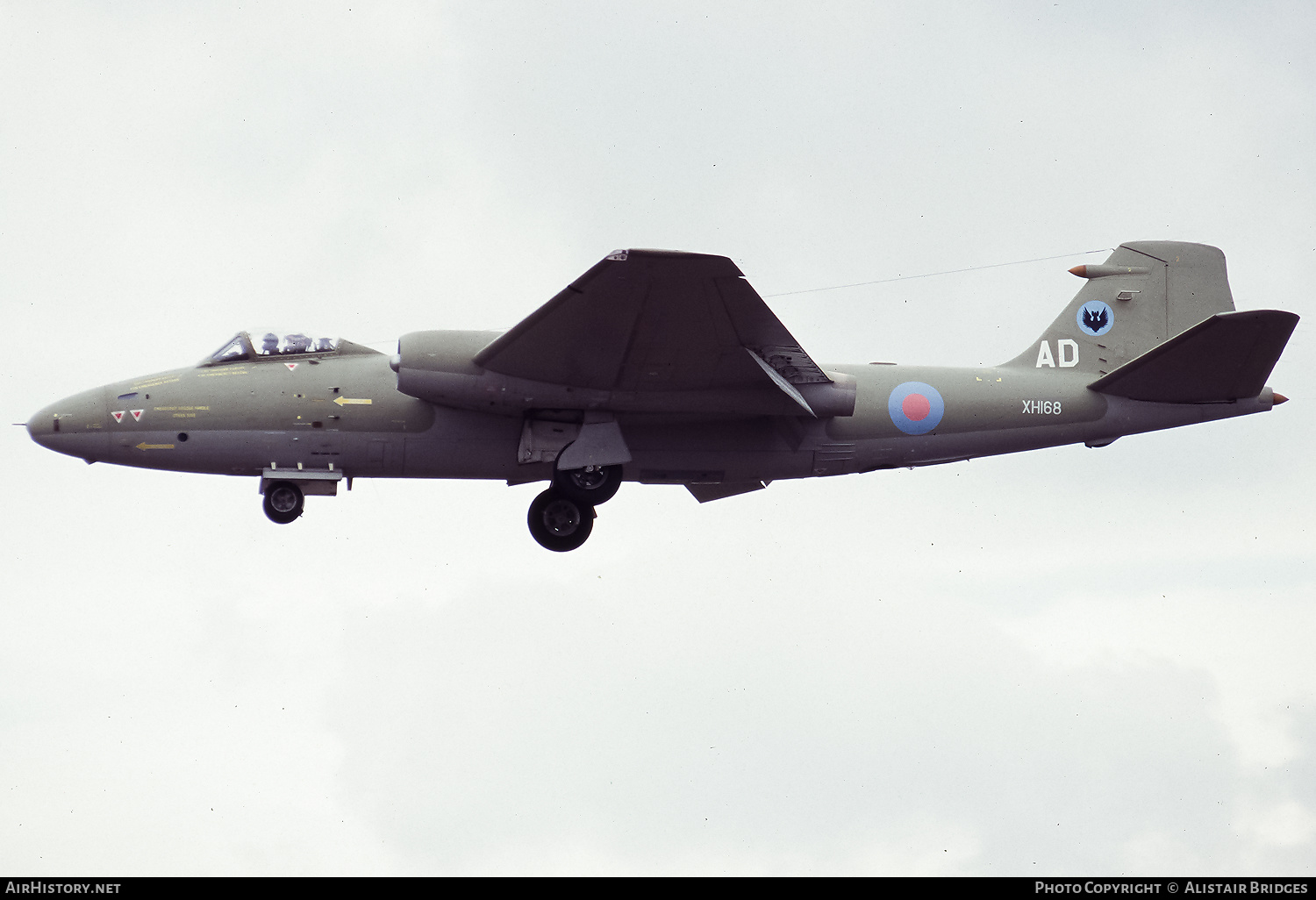 Aircraft Photo of XH168 | English Electric Canberra PR9 | UK - Air Force | AirHistory.net #341955