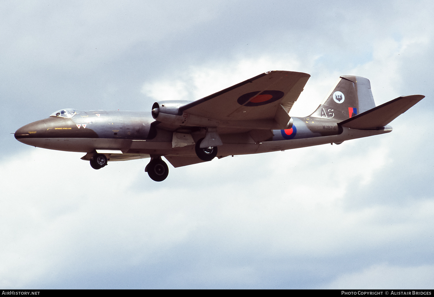 Aircraft Photo of WJ874 | English Electric Canberra T4 | UK - Air Force | AirHistory.net #341956