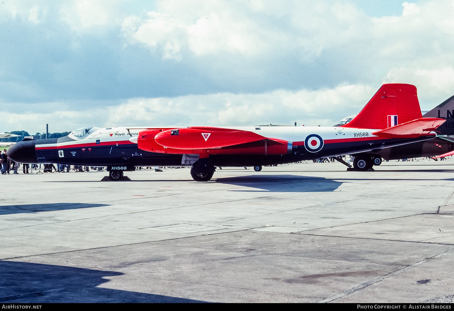 Aircraft Photo of XH568 | English Electric Canberra B2/6 | UK - Air Force | AirHistory.net #341998