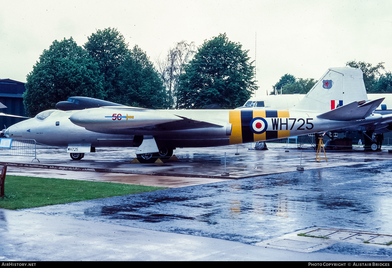 Aircraft Photo of WH725 | English Electric Canberra B2 | UK - Air Force | AirHistory.net #341999
