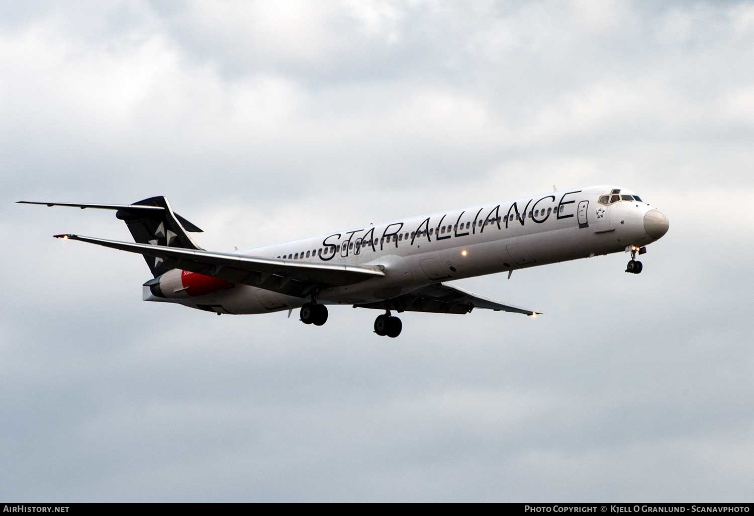 Aircraft Photo of OY-KHP | McDonnell Douglas MD-81 (DC-9-81) | Scandinavian Airlines - SAS | AirHistory.net #342012