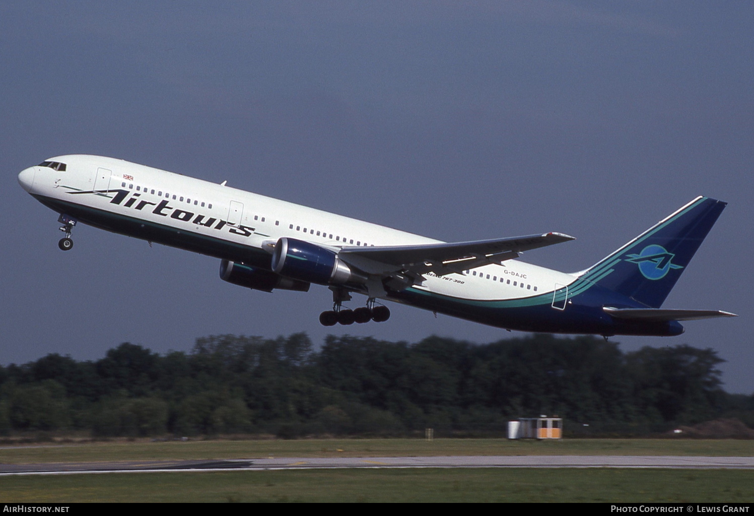 Aircraft Photo of G-DAJC | Boeing 767-31K/ER | Airtours International | AirHistory.net #342084