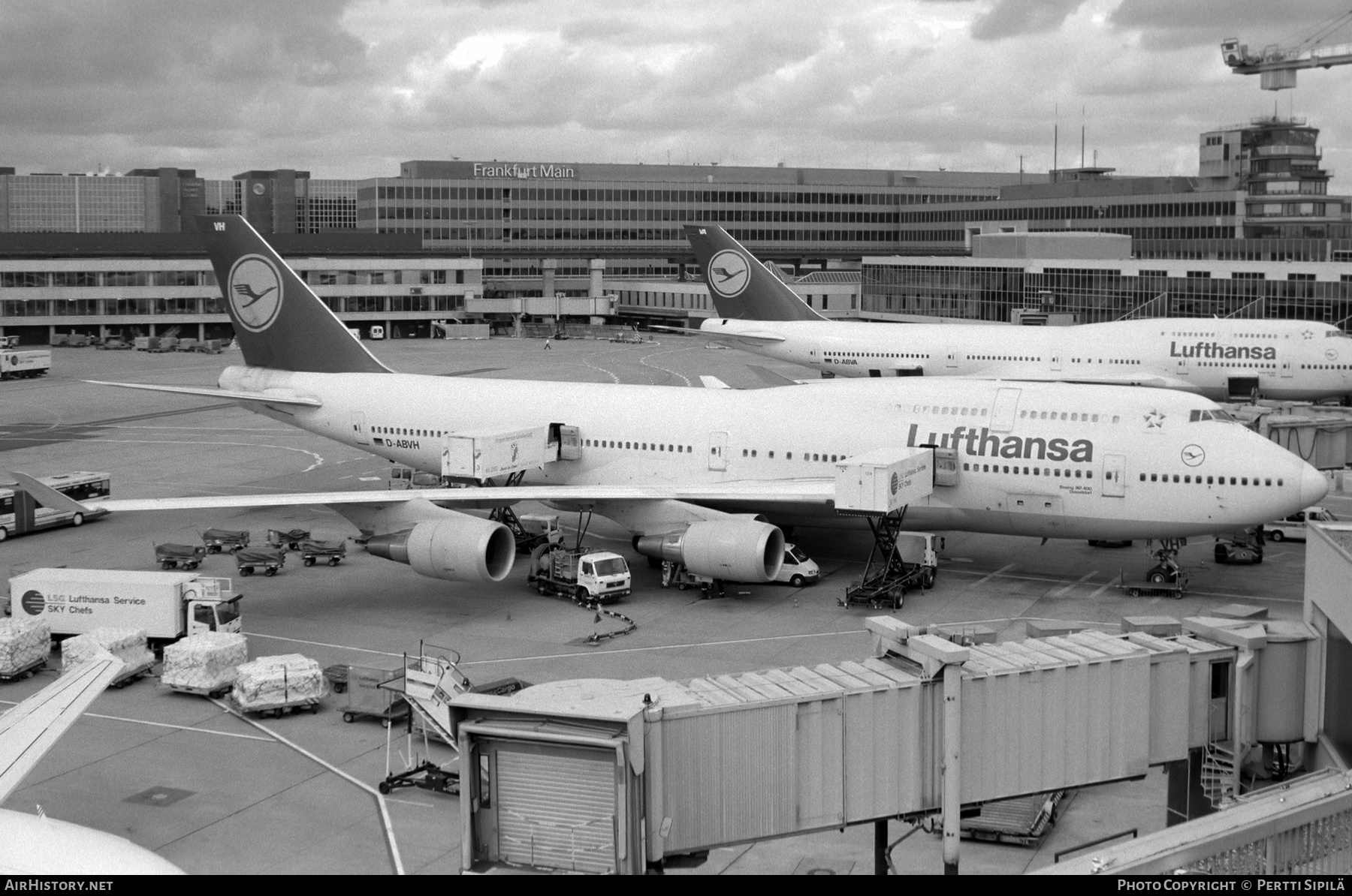 Aircraft Photo of D-ABVH | Boeing 747-430 | Lufthansa | AirHistory.net #342105