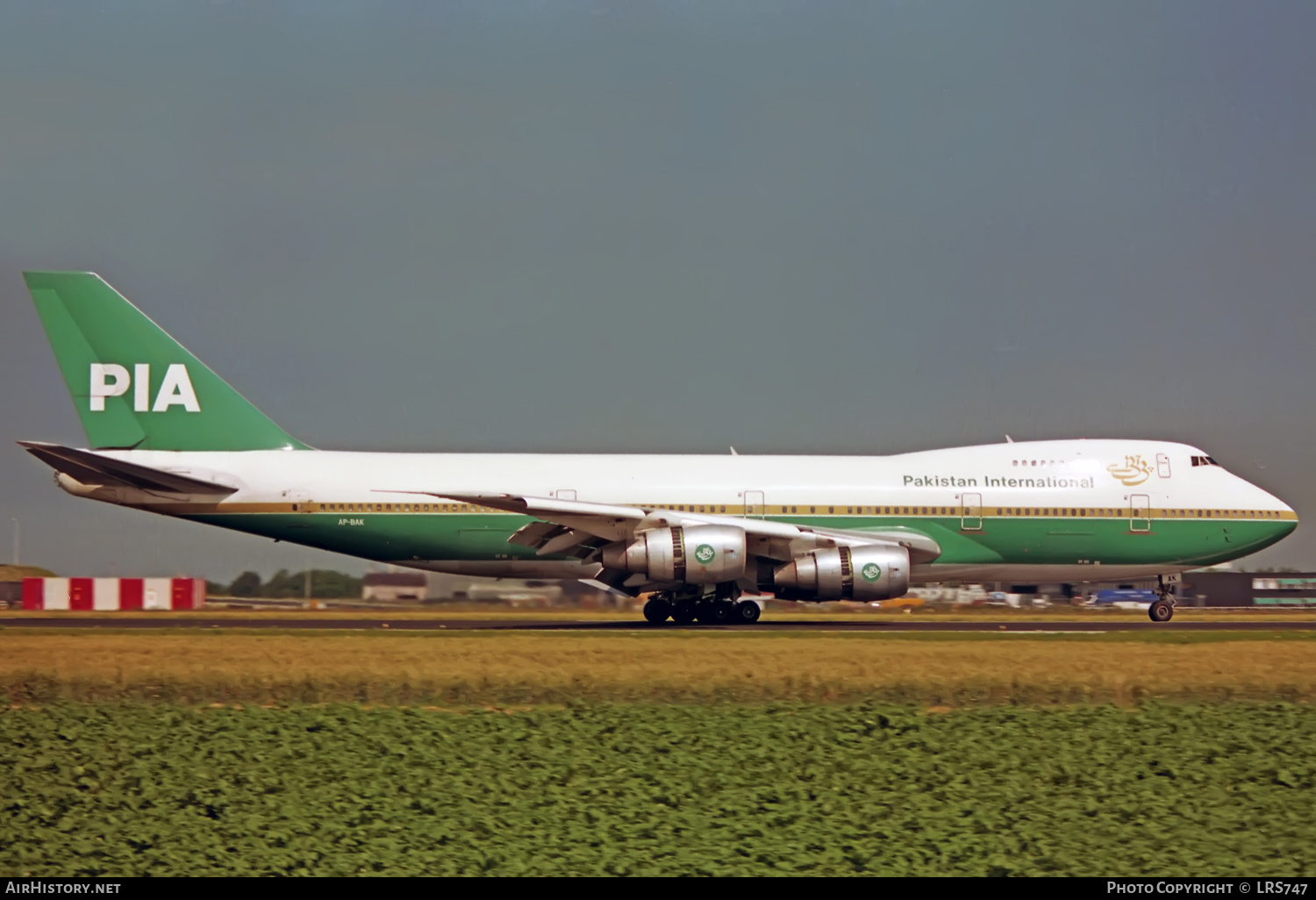 Aircraft Photo of AP-BAK | Boeing 747-240BM | Pakistan International Airlines - PIA | AirHistory.net #342123