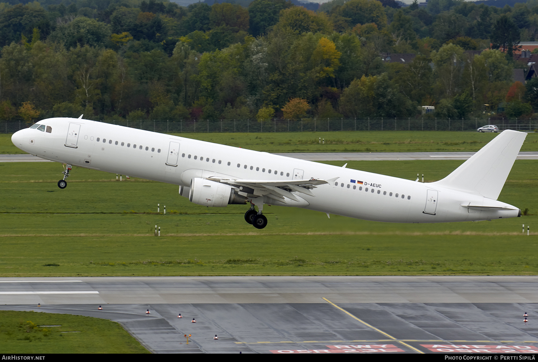 Aircraft Photo of D-AEUC | Airbus A321-211 | Eurowings | AirHistory.net #342146