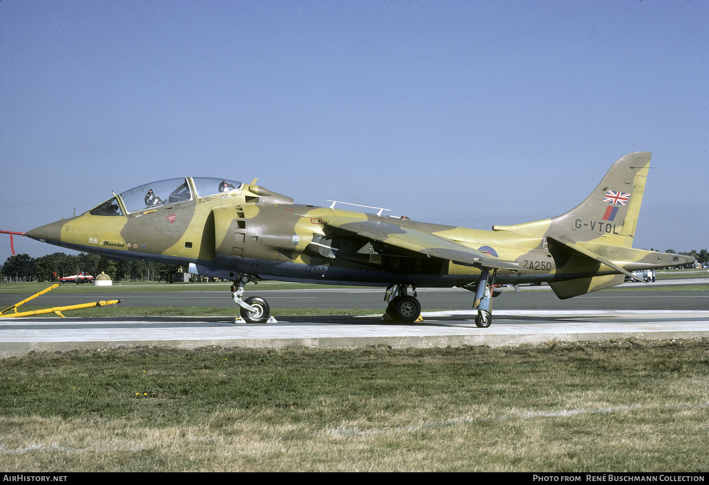 Aircraft Photo of ZA250 | Hawker Siddeley Harrier T52 | UK - Air Force | AirHistory.net #342217