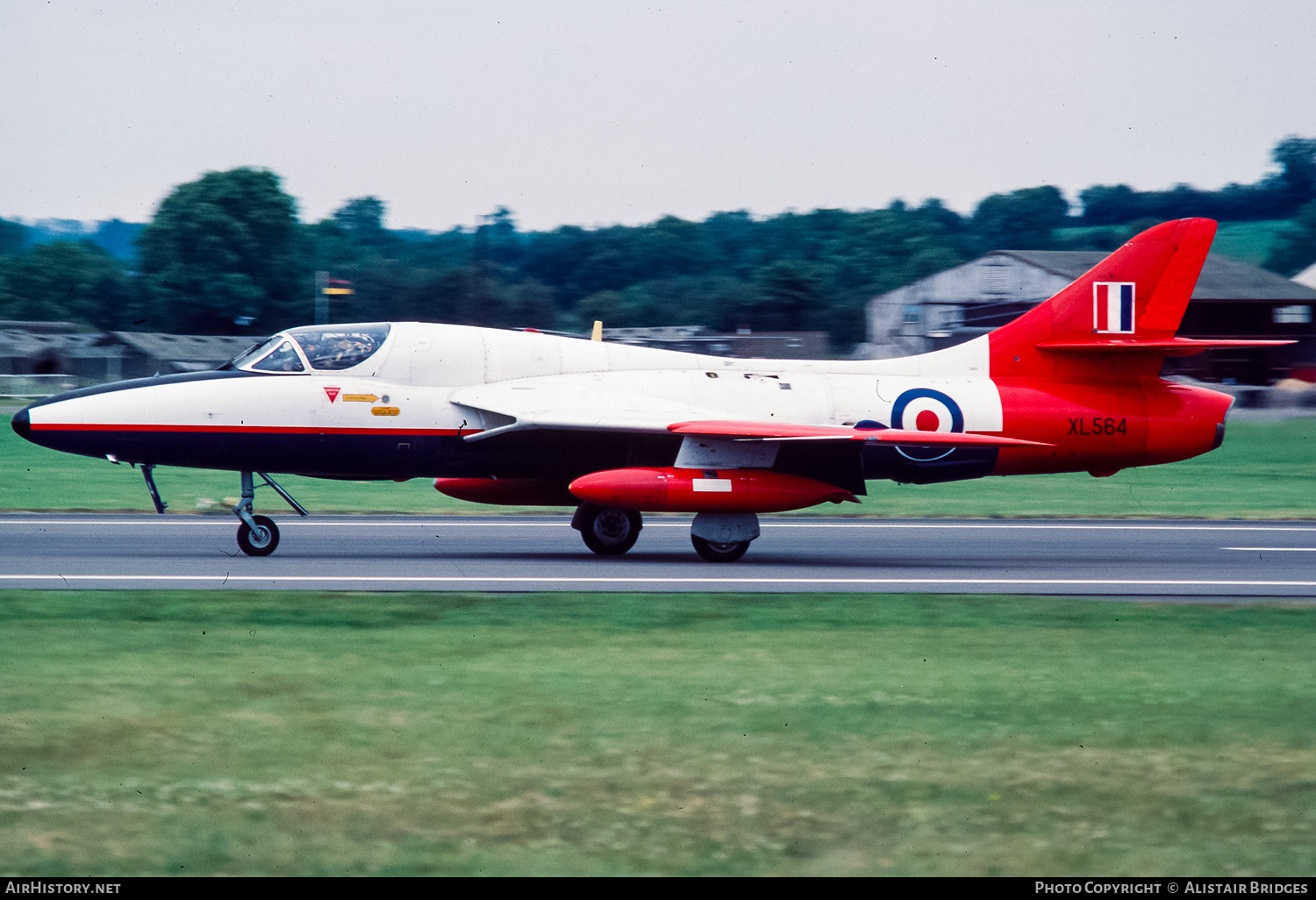 Aircraft Photo of XL564 | Hawker Hunter T7 | UK - Air Force | AirHistory.net #342232